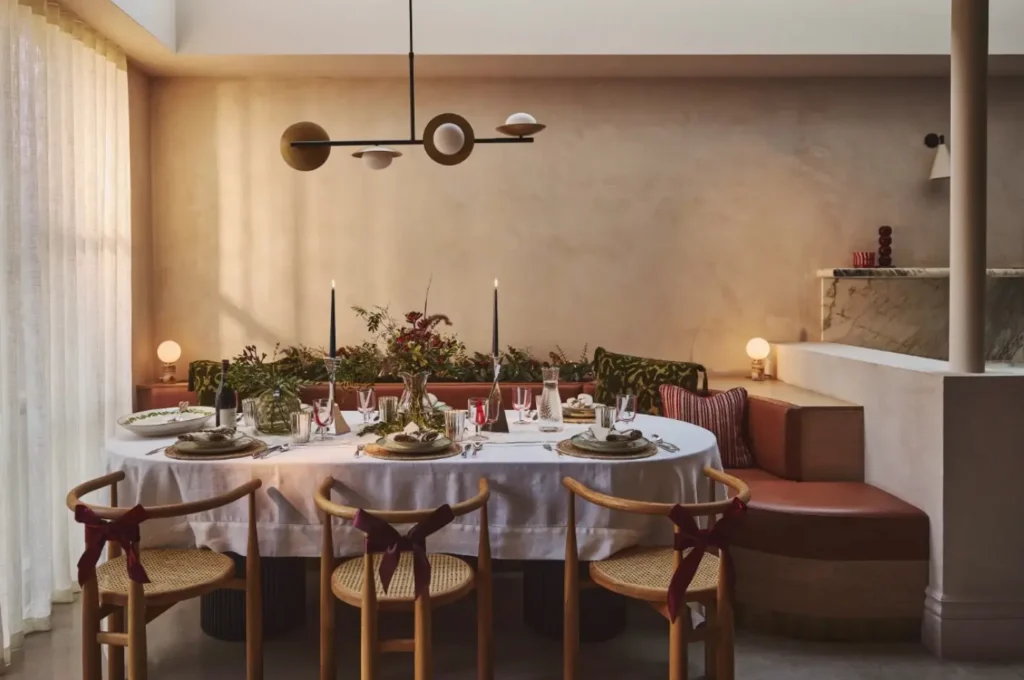 Four Stylish Looks for the Christmas Table